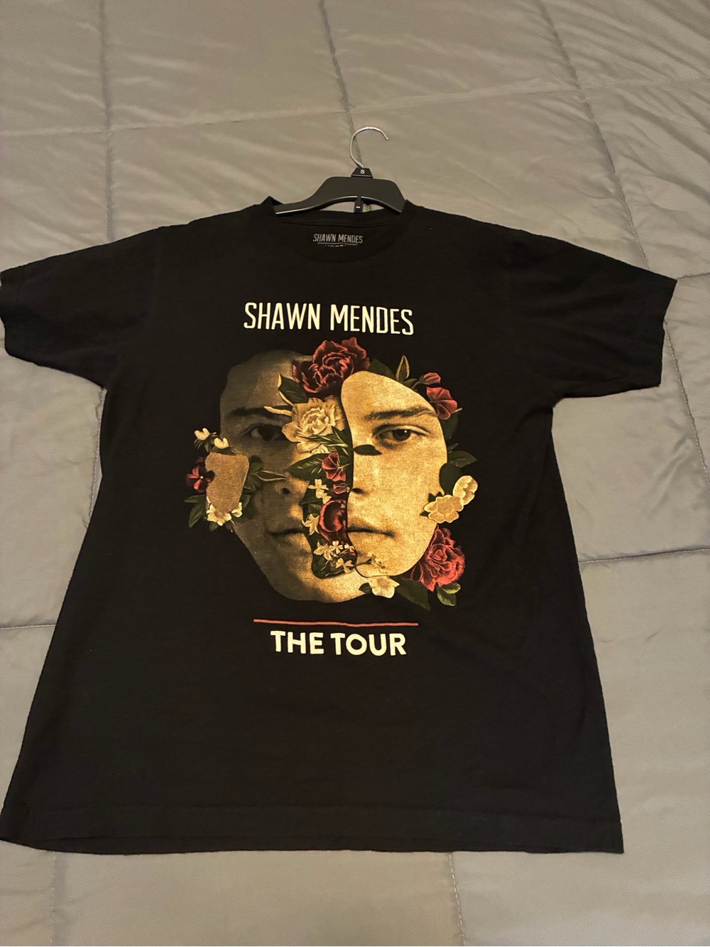 Black Shawn Mendez Graphic Tour T‑Shirt with Floral Face Print medium